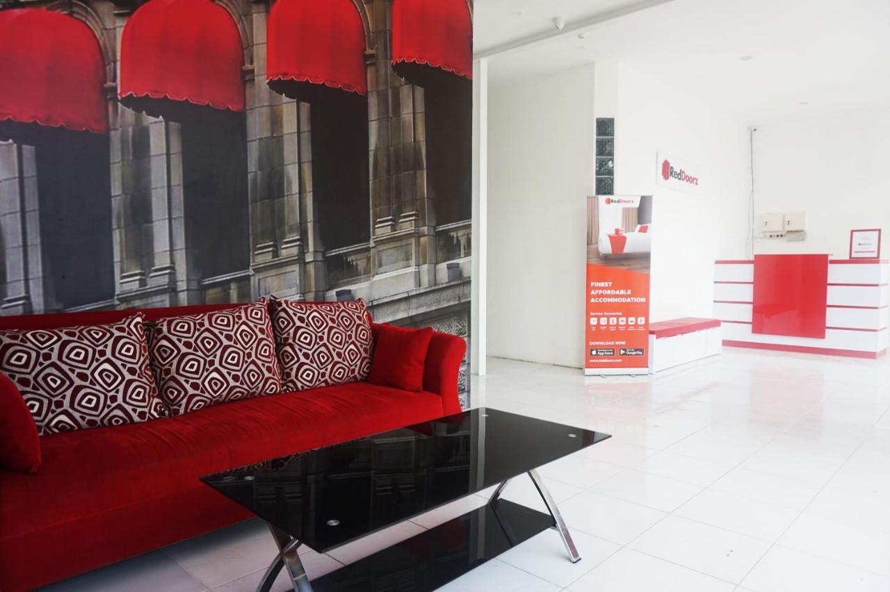 Reddoorz @ Jalan Tanjung Blitar Hotell Eksteriør bilde